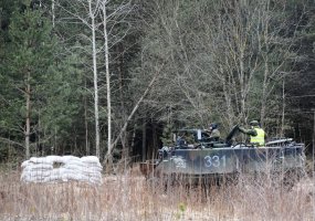 Juozo Lukšos mokymo centro organizuotą Šarvuočio M 113 vado kursą baigę eiliniai tarnybą tęs... - 5