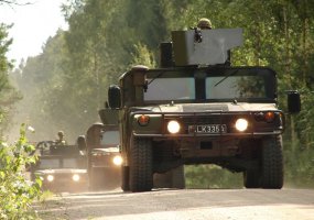 Grįždami į savo dislokacijos vietą Vokietijoje JAV kariai surengs technikos ir ginkluotės... - 2