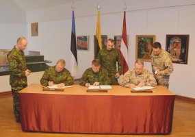 Bus stiprinamas Baltijos šalių karinis bendradarbiavimas su Lenkija, derinami gynybos planai - 1