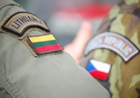 Lietuvos naikintuvų valdytojams treniruotis padeda Čekijos lengvieji atakos lėktuvai - 1