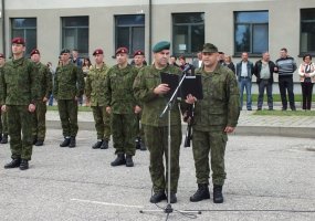 Rukloje iškilmingai prisiekė kariai savanoriai  - 2