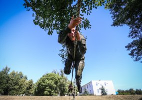 Fizinio rengimo instruktoriaus kursų klausytojai išlaikė įskaitą ir įveikė kliūčių ruožą „Vilko... - 6