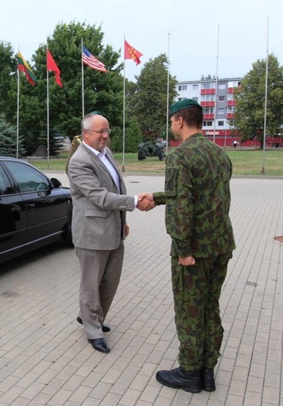 Krašto apsaugos ministras lankėsi Mechanizuotoje pėstininkų brigadoje ,,Geležinis Vilkas