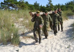 KJP rengiami jūrų karininkai lauko pratybas vykdė kartu su jūrų šauliais - 2