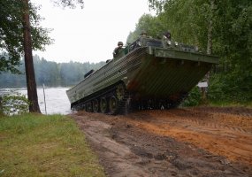  Lietuvos ir JAV pėstininkai treniruojasi greitai veikti išvien mūšio lauke   - 3