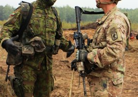 Lithuanian and U.S. infantry personnel are training to act swiftly side by side in the battlefield - 6