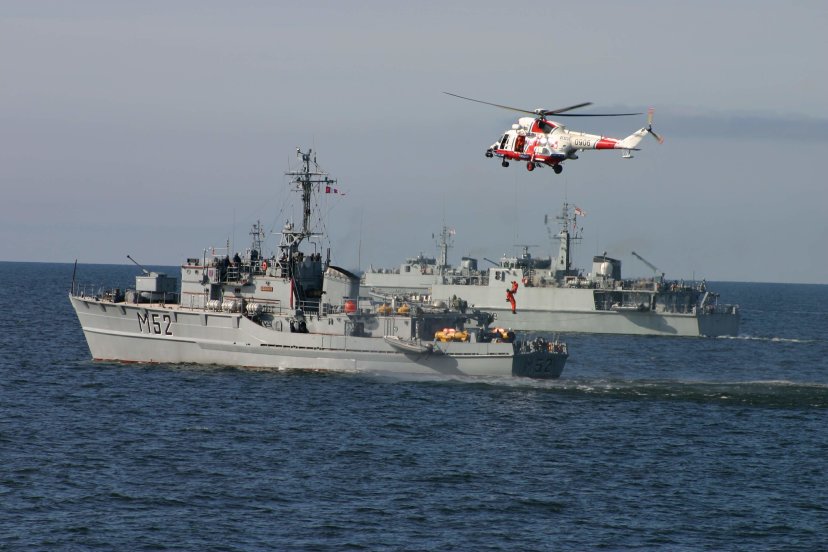 Lithuanian warships take part in multinational Exercise Northern Coasts 2015