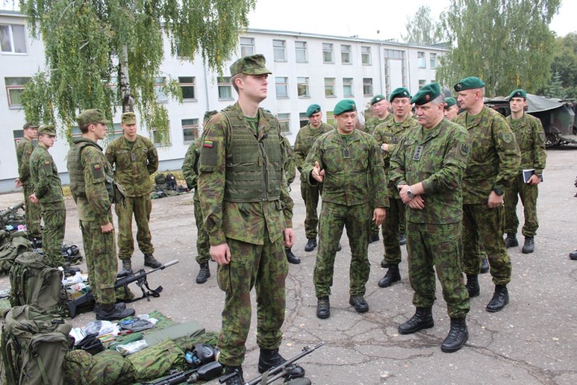 Kariuomenės vadas inspektavo vieną iš kariuomenės greitojo reagavimo pajėgų padalinių