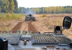 „Jei šarvuotis neprivažiuotų, kita technika nė nepriartėtų“, – įsitikinę Šarvuočio M 113... - 4