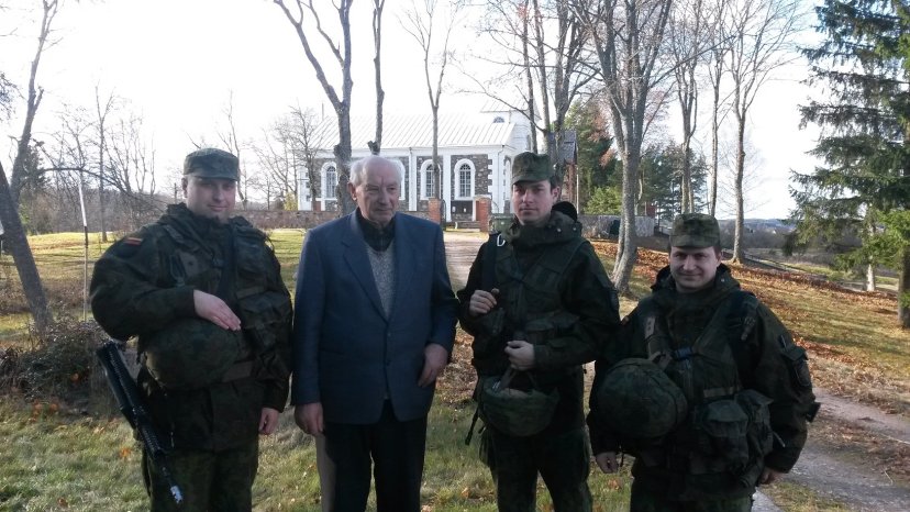 Pratybose „Pasitikėjimas 2015“ treniruojamasi kariauti „kitokį“ karą