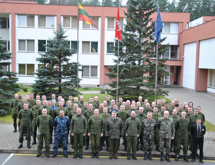 Vyksta valstybės ginkluotos gynybos pratybos „Perkūno skydas 2015”