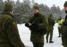 Juozo Vitkaus inžinerijos bataliono šauktiniai kariai vykdė užduotis Gaižiūnų poligone - 6