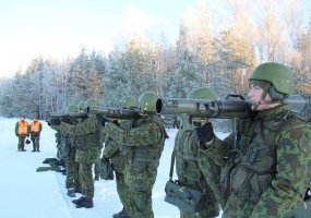 Vaidoto batalione privalomosios pradinės karo tarnybos kariai mokomi pagal specialistų rengimo... - 2