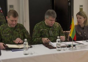 Šiaurės ir Baltijos šalių kariuomenių vadai Estijoje susitiko aptarti karinio bendradarbiavimo - 4