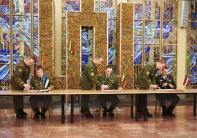Jubiliejų švenčiančios Savanorių pajėgos spartina artimesnę kovinę brolystę su Estijos ir... - 1