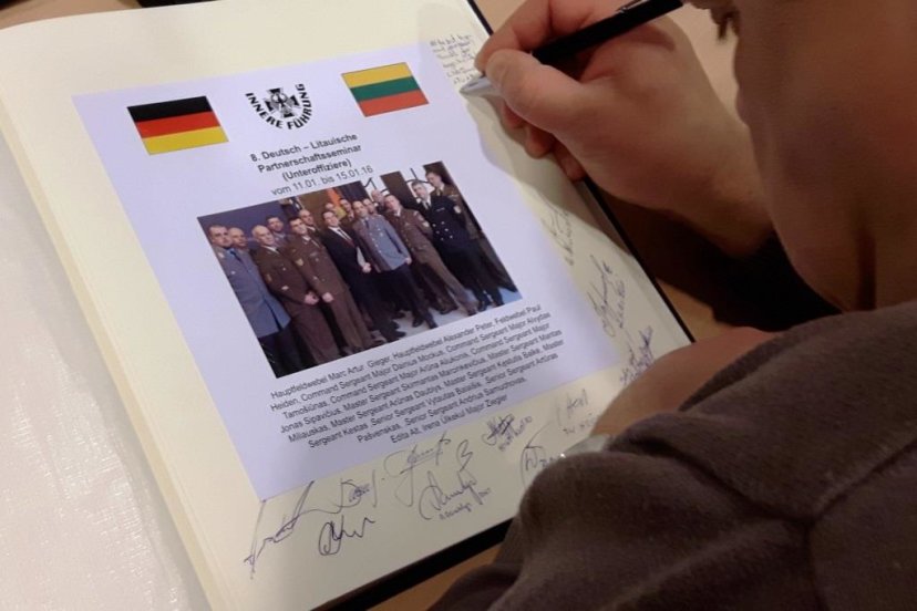 Vyko Vokietijos ir Lietuvos kariuomenių dvišalio bendradarbiavimo stiprinimui skirtas seminaras