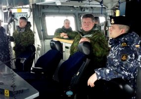 Lietuvos kariuomenės vadas lankė Karines jūrų pajėgas  - 5