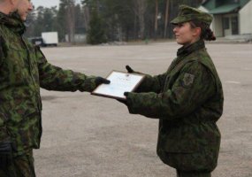 Didžiojo Lietuvos etmono Jonušo Radvilos mokomajame pulke bazinių įgūdžių kursą  baigė Lietuvos... - 1