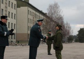 Didžiojo Lietuvos etmono Jonušo Radvilos mokomajame pulke bazinių įgūdžių kursą  baigė Lietuvos... - 2