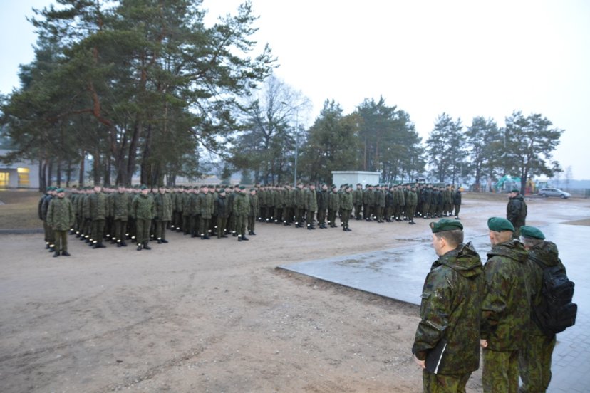 Kovinio rengimo centre tarnybą pradėjo šauktiniai kariai