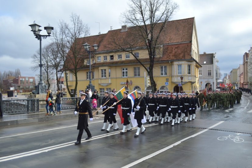Klaipėdos įgulos kariai dalyvavo Vasario 16 d. renginiuose Klaipėdoje