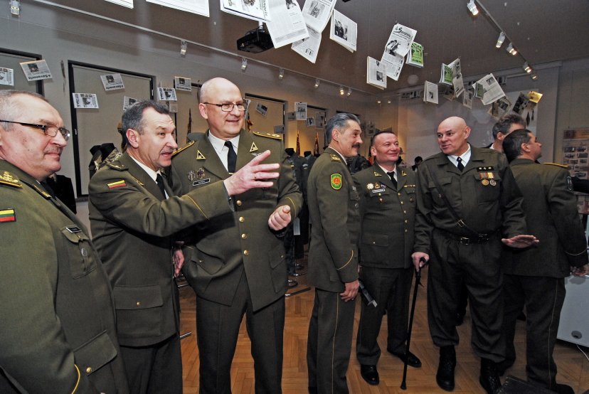 Paroda „Tas laisvės nevertas, kas negina jos!“