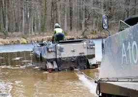 Juozo Lukšos mokymo centre kariai baigė Šarvuočio M113 vairuotojo kursą - 1