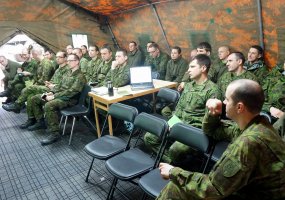 Sausumos pajėgų padaliniai treniravosi vadaviečių pratybose - 2