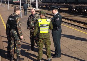 Judėjimo kontrolės centro kariai dalyvavo tarpinstitucinėse pratybose geležinkelio stotyje  - 1