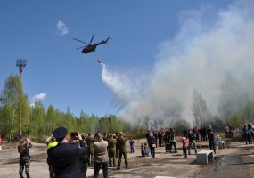 Daugiau kaip 100 karių ir pareigūnų treniravosi ginti Ignalinos AE ir gesinti gaisrus - 5
