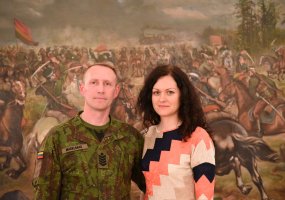 Lietuvos kariuomenės vadas ir vyriausiasis puskarininkis suteikė seržanto majoro karinius laipsnius  - 5