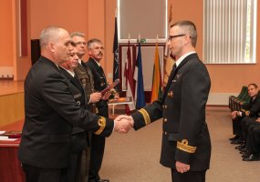 Keturi Lietuvos KJP karininkai sėkmingai baigė Baltijos šalių karinių jūrų pajėgų vadų ir štabo... - 1