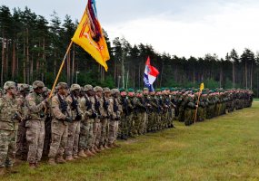 Iš didžiausių NATO pratybų Lenkijoje grįžta Lietuvos kariai  - 1