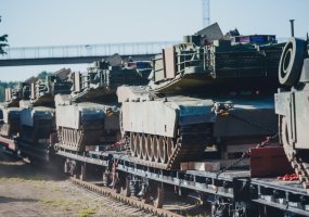Atvyksta nauja JAV rotacinių pajėgų pamaina - 1
