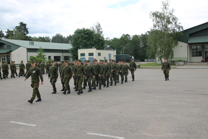 Rukloje Bazinį kario savanorio įgūdžių kursą pradėjo kariai savanoriai