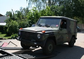 Į Lietuvą gabenami iš Nyderlandų įsigyti kariniai visureigiai - 1