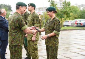 Į atsargą išlydėti tarnybą baigę Sausumos pajėgų štabo Ryšių kuopos šauktiniai - 5