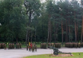 Į atsargą išlydėti dar 340 tarnybą baigusių šauktinių, šimtas iš jų planuoja tapti profesinės... - 1