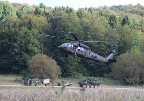 Pratybose Vokietijoje Lietuvos karių štabas vadovauja jungtinei NATO pajėgų brigadai - 5