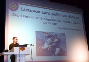 Karo policija minėjo 18-ąsias atkūrimo metines - 1