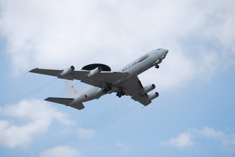 Šiauliuose leisis NATO ankstyvojo perspėjimo ir valdymo sistemos AWACS orlaivis