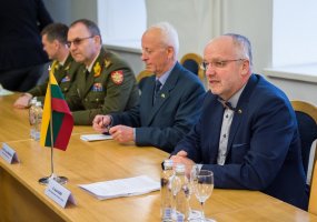 Krašto apsaugos sistemos vadovybė Vilniuje susitiko su Ukrainos kariuomenės vadu generolu Viktoru... - 4