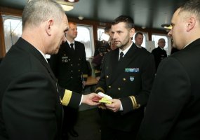 Latvijoje vyko Baltijos šalių karinių laivų junginio vadų pasikeitimo ceremonija - 1