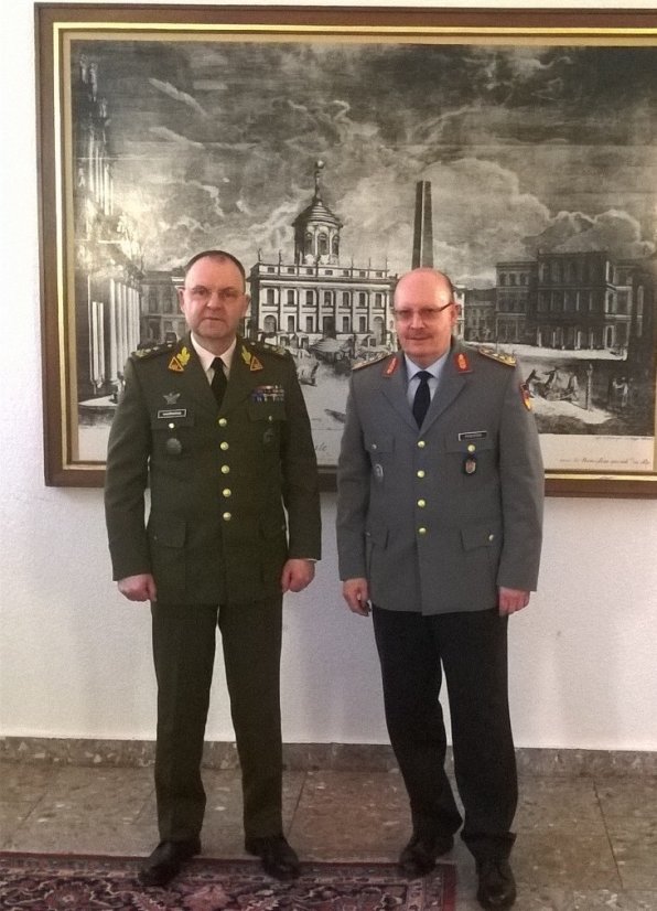 Jungtinio štabo viršininkas lankėsi Vokietijos gynybos ministerijoje ir jungtinėje operacinėje...