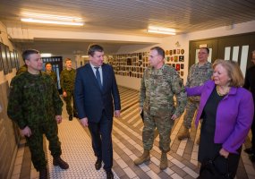 Commander of the U.S. Army in Europe commends Lithuania for the efforts to strengthen national... - 2