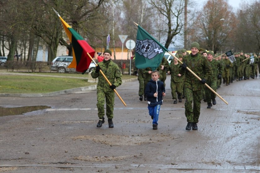 Didžiausia kariuomenės įgula Nepriklausomybės dieną kviečia švęsti bėgimu aplink Ruklą 