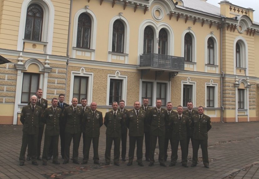 Atnaujintą III pakopos kursą baigė pirmieji štabo seržantai