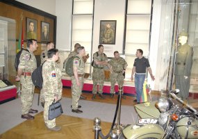  Oro pajėgų kariai sėkmingai tobulina gebėjimą planuoti bei vykdyti oro erdvės kontrolės ir... - 6