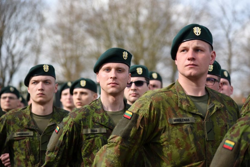 Po Šv. Velykų Lietuvos kariuomenės daliniuose tarnybą pradeda pirmieji 2017 m. šauktiniai 