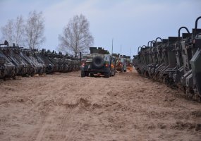 Ulonų bataliono kariai jungiasi prie tarptautinių pajėgų Latvijoje  - 1